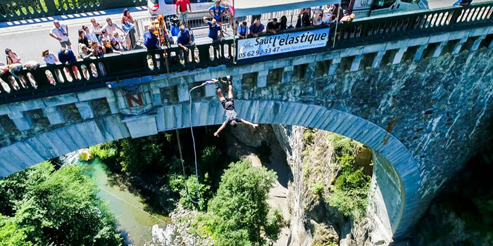 Saut à élastique dans les Hautes-Pyrénées