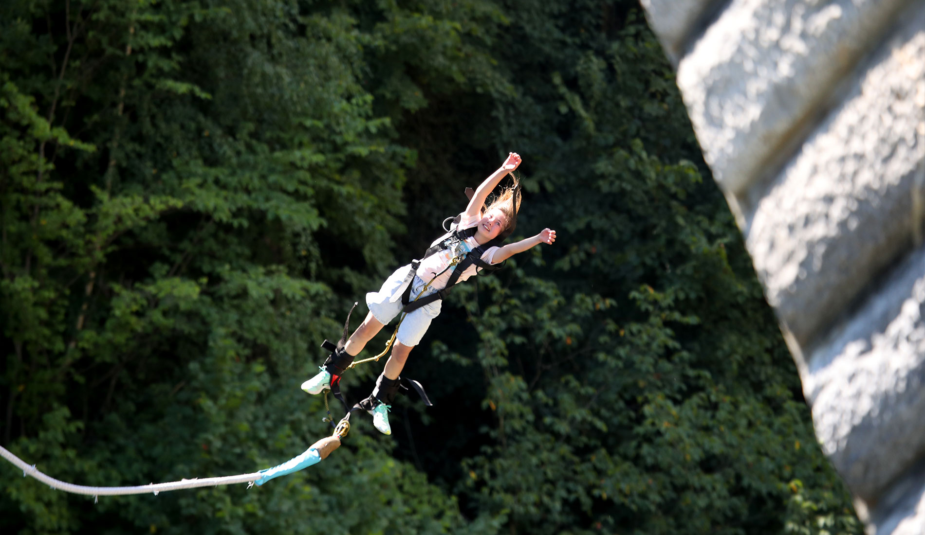 image d'en tête de LuzTyroline - parcours tyrolienne